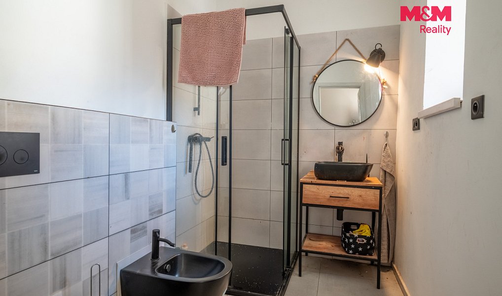 Prodej domu 429 m² s pozemkem 6 550 m², Jílovice – náhled fotky 16