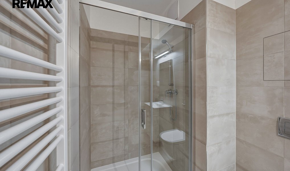 Prodej bytu 1+kk 37 m², Praha – náhled fotky 13
