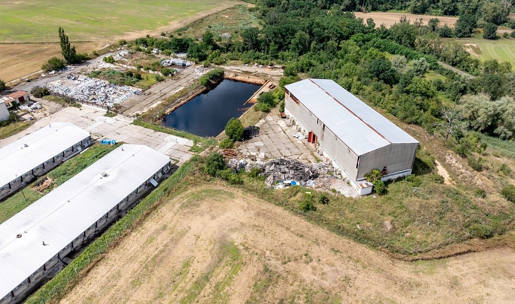 Prodej výrobních prostor 3 347 m², Žatec – náhled fotky 10