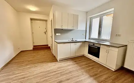 Pronájem bytu 1+1 36 m², 1. máje, Vimperk - Vimperk II, okres Prachatice