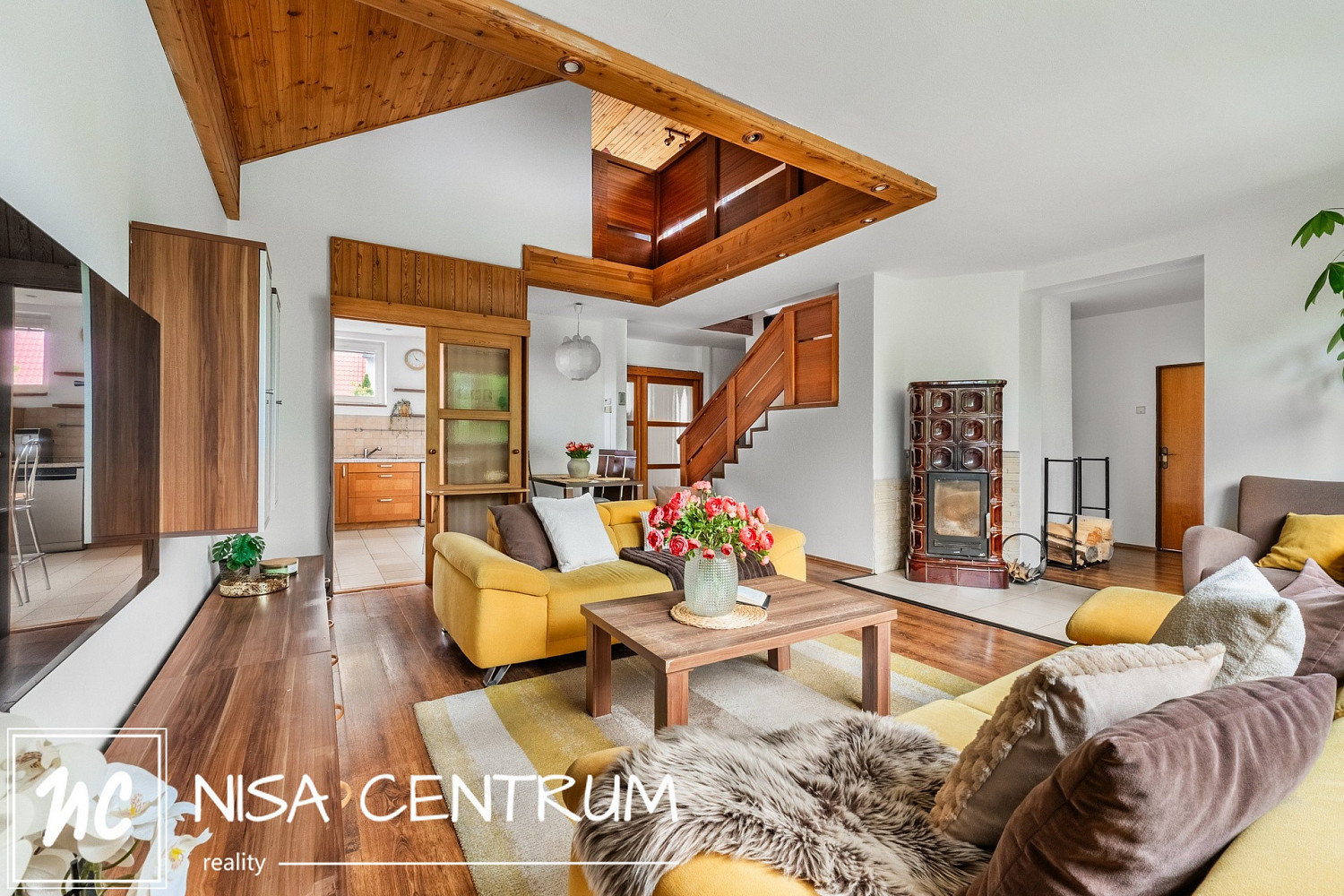 Prodej domu 270 m² s pozemkem 892 m² – fotografie 3
