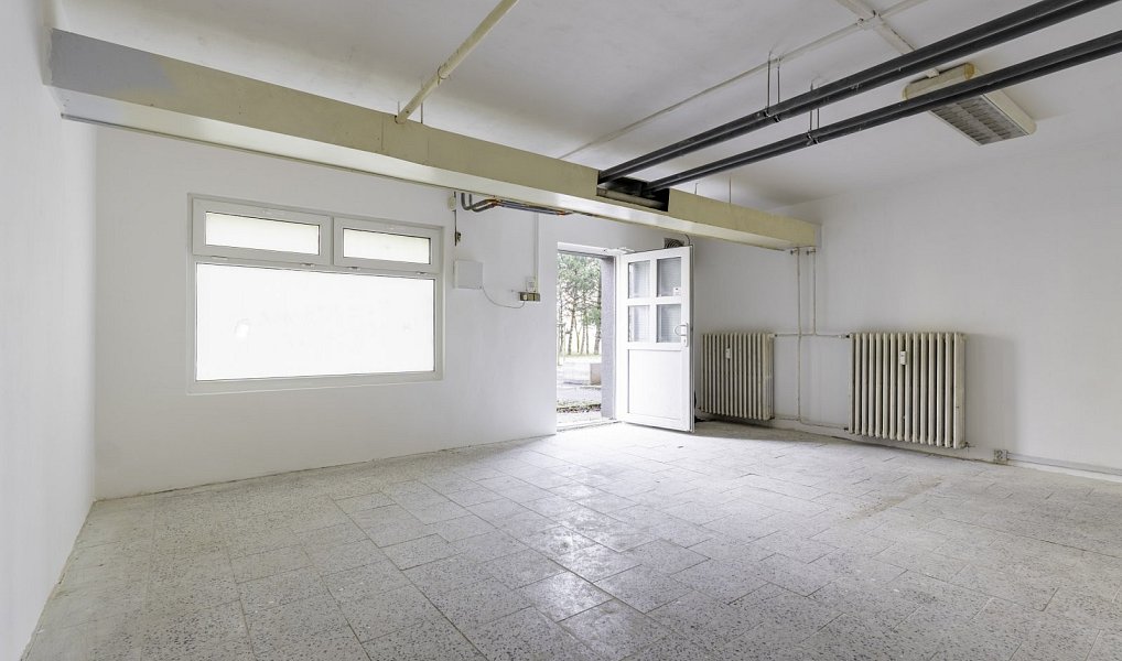 Pronájem obchodních prostor 22 m², Most – náhled fotky 4
