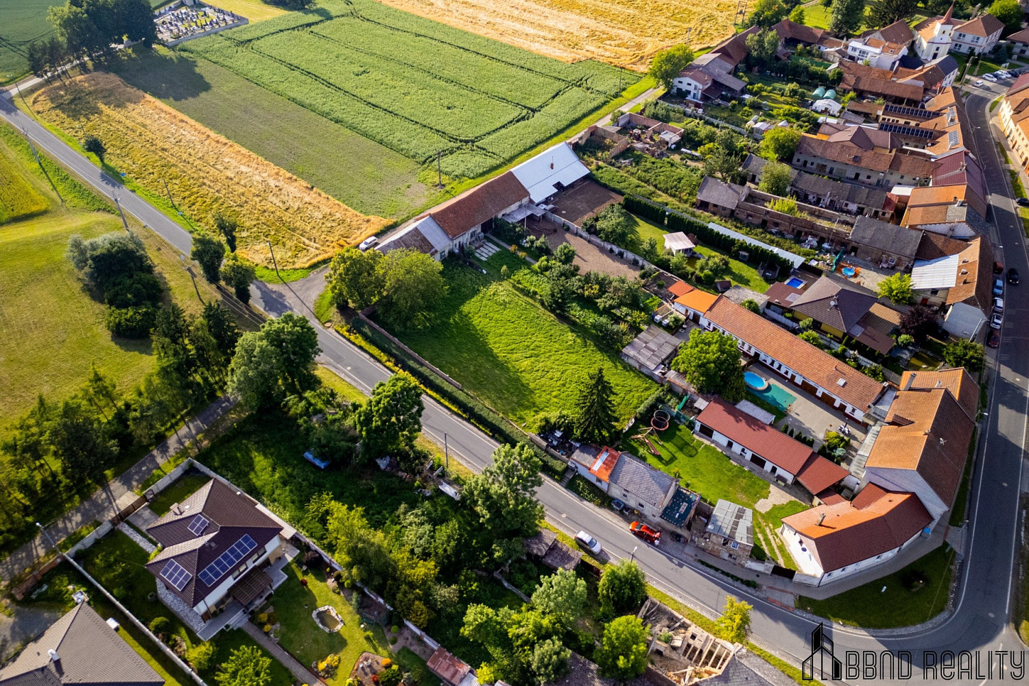 Prodej stavebního pozemku 1 853 m², Biskupice – pohled 5