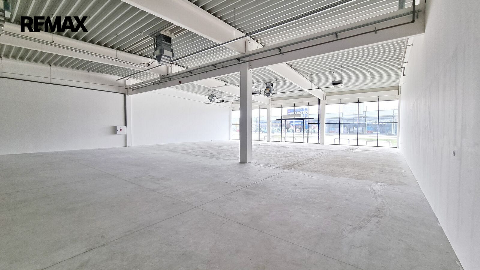 Pronájem obchodních prostor 477 m² – fotografie 3