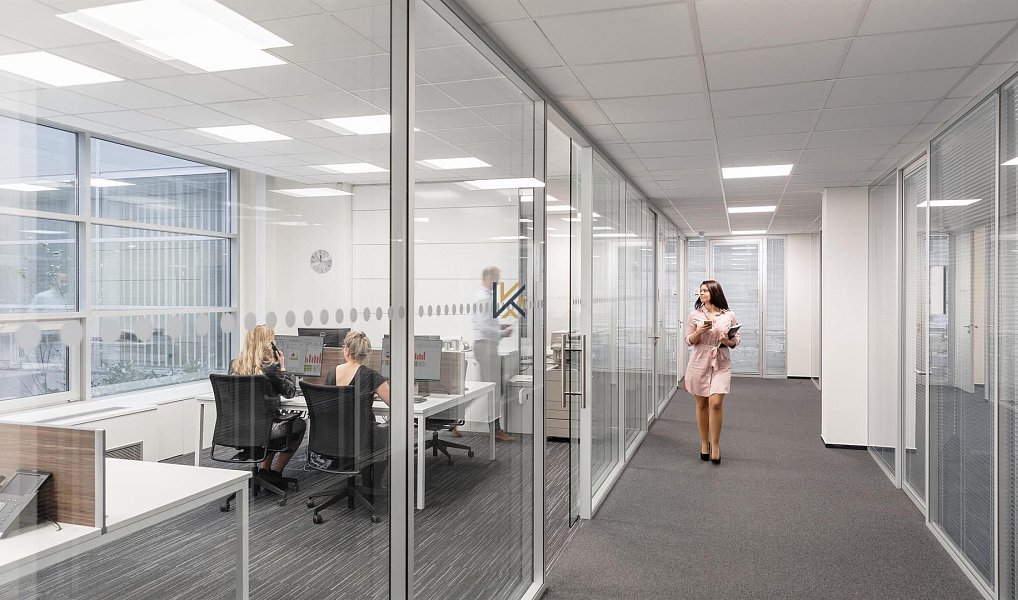 Pronájem kanceláře 294 m², Praha – náhled fotky 2