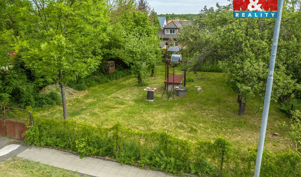 Prodej stavebního pozemku 822 m², Praha – náhled fotky 3