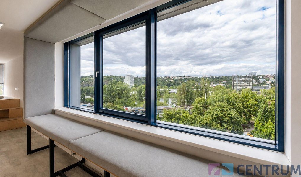 Pronájem kanceláře 584 m², Praha – náhled fotky 22