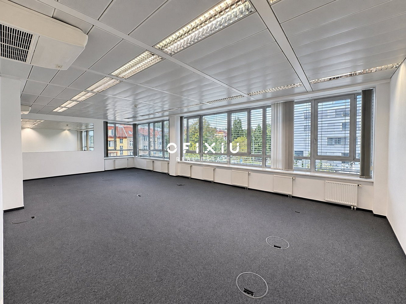 Pronájem kanceláře 281 m² – fotografie 5