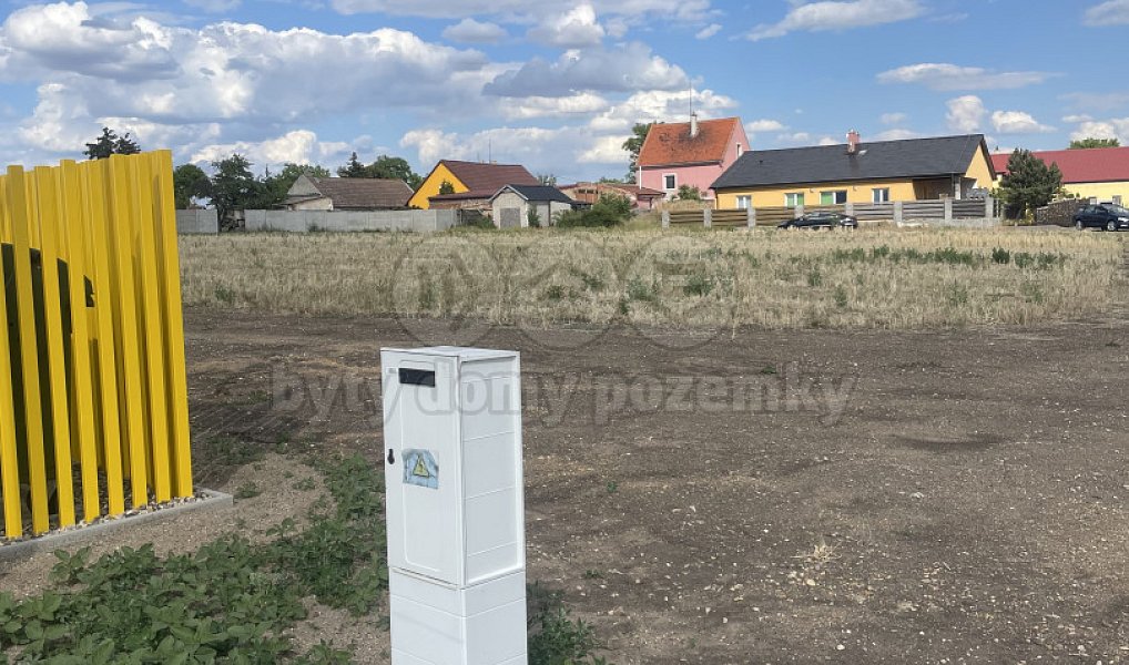 Prodej stavebního pozemku 2 167 m², Hrušovany – náhled fotky 2