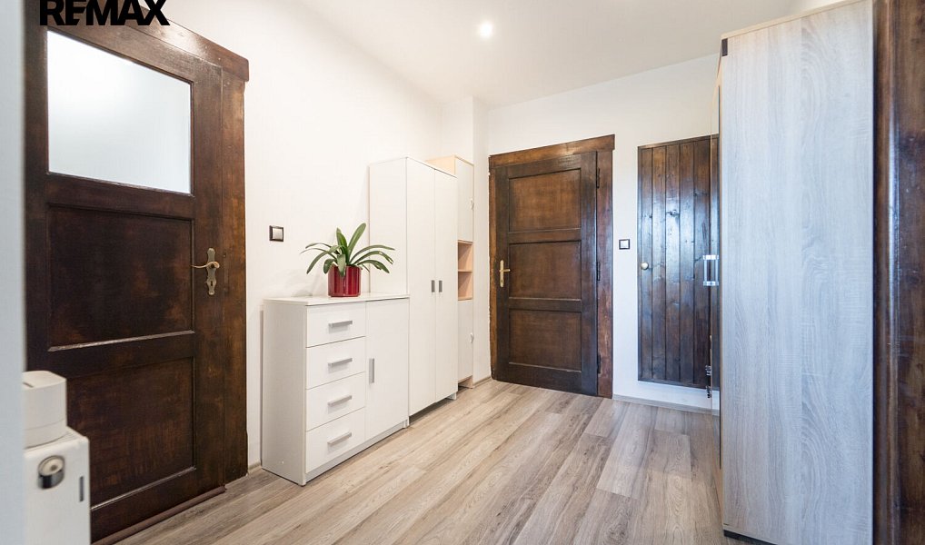 Prodej domu 240 m² s pozemkem 1 897 m², Podlesí – náhled fotky 21