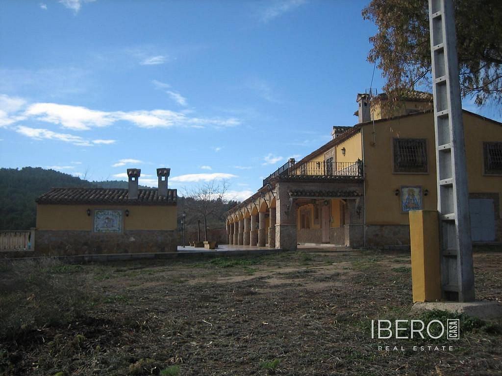 Prodej domu 550 m² s pozemkem 800 000 m² — photo 2
