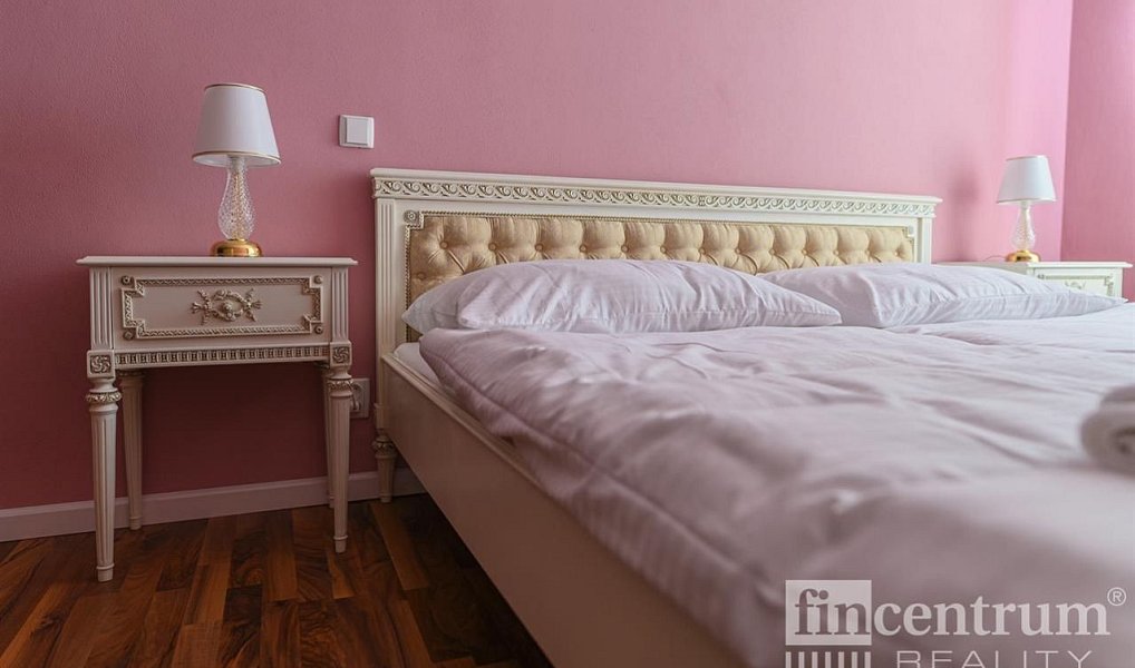 Prodej památky 800 m2 náměstí Zachariáše z Hradce, Telč, Telč – náhled fotky 6
