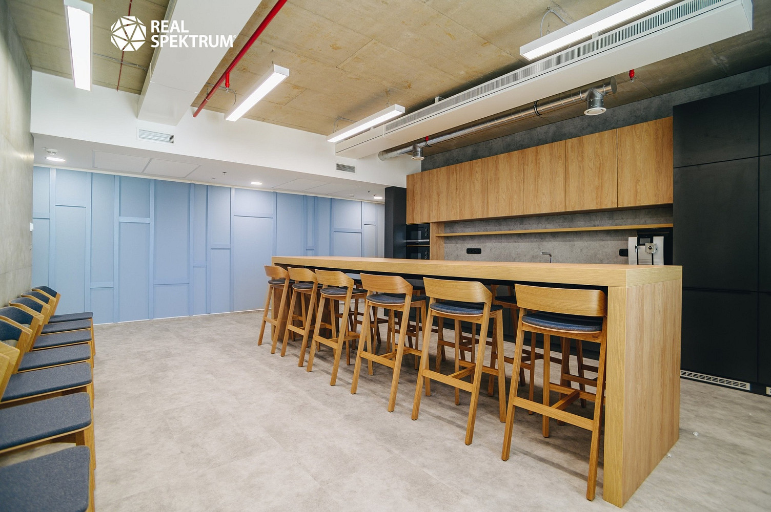 Pronájem kanceláře 374 m² – fotografie 4