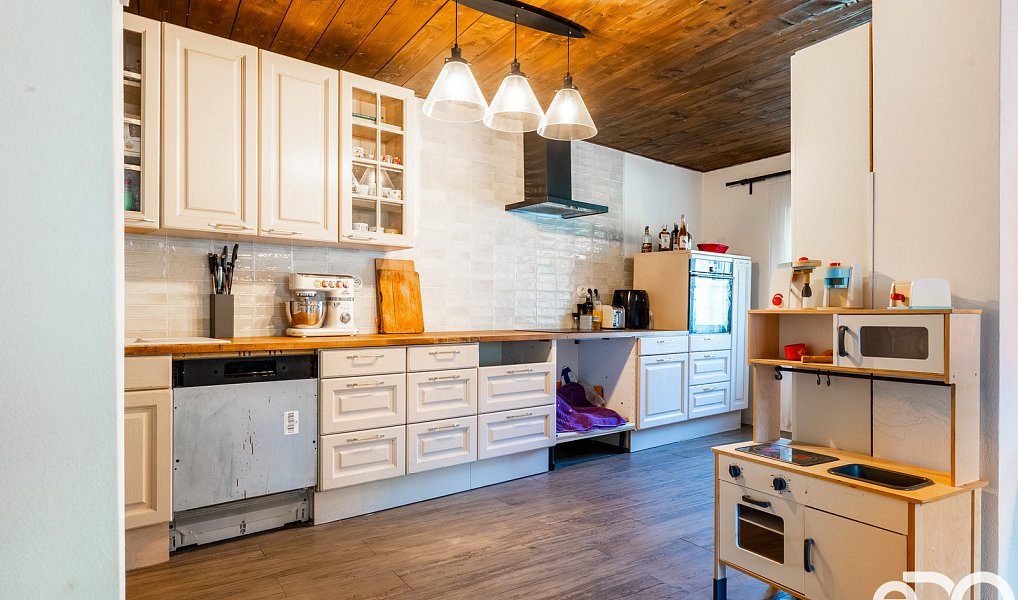 Prodej domu 130 m² s pozemkem 3 410 m², Trhové Sviny – náhled fotky 4