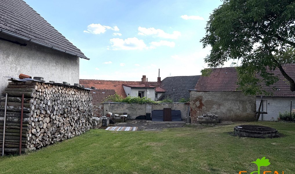 Prodej domu 175 m² s pozemkem 4 223 m², Kasejovice – náhled fotky 19