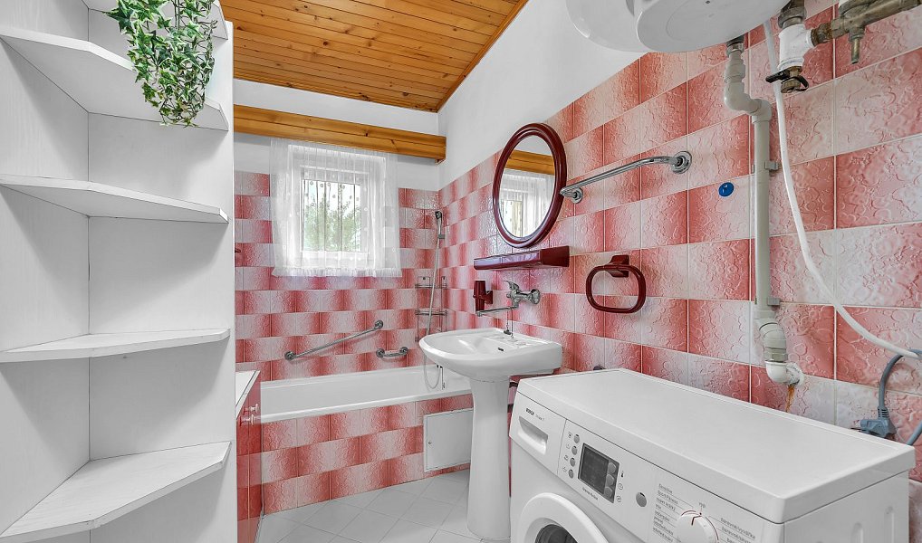 Prodej domu 253 m² s pozemkem 5 652 m², Červený Kostelec – náhled fotky 22