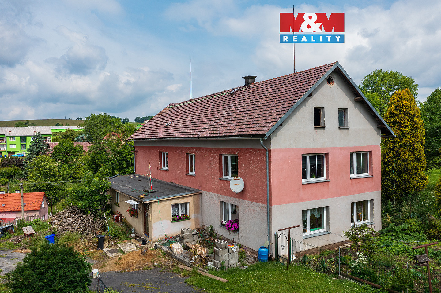 Prodej domu 383 m² s pozemkem 10 245 m²