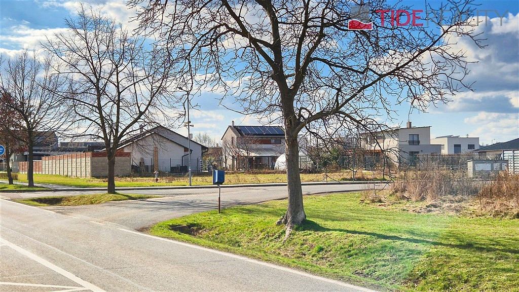 Prodej stavebního pozemku 890 m² – další