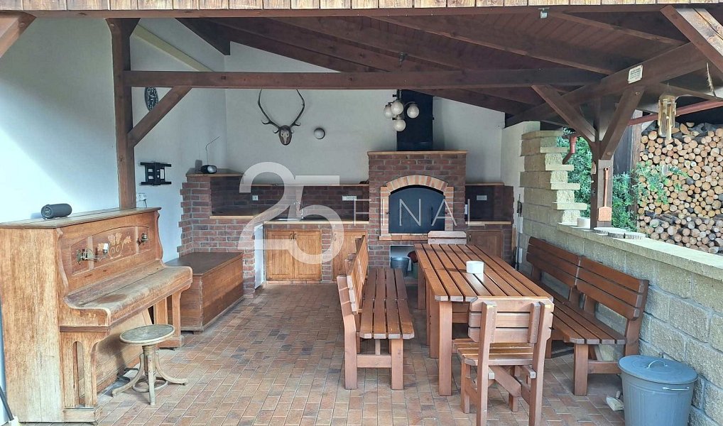 Pronájem domu 200 m² s pozemkem 1 093 m², Osek – náhled fotky 11