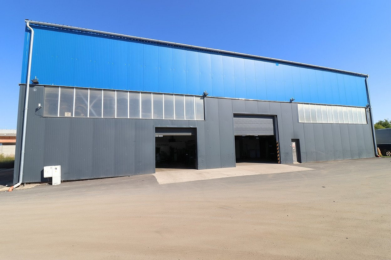 Pronájem skladovacích prostor 530 m²