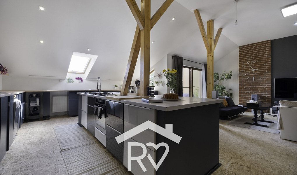 Prodej domu 482 m² s pozemkem 531 m², Opava – náhled fotky 2