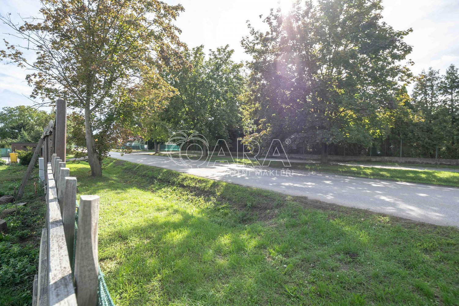 Prodej stavebního pozemku 599 m² – fotografie 4