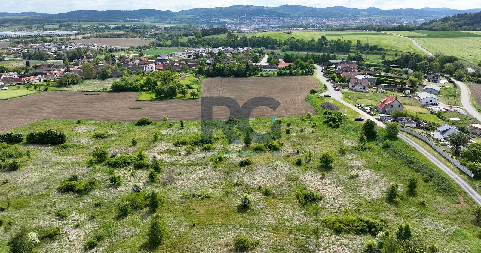 Prodej stavebního pozemku 2 250 m² – fotografie 4
