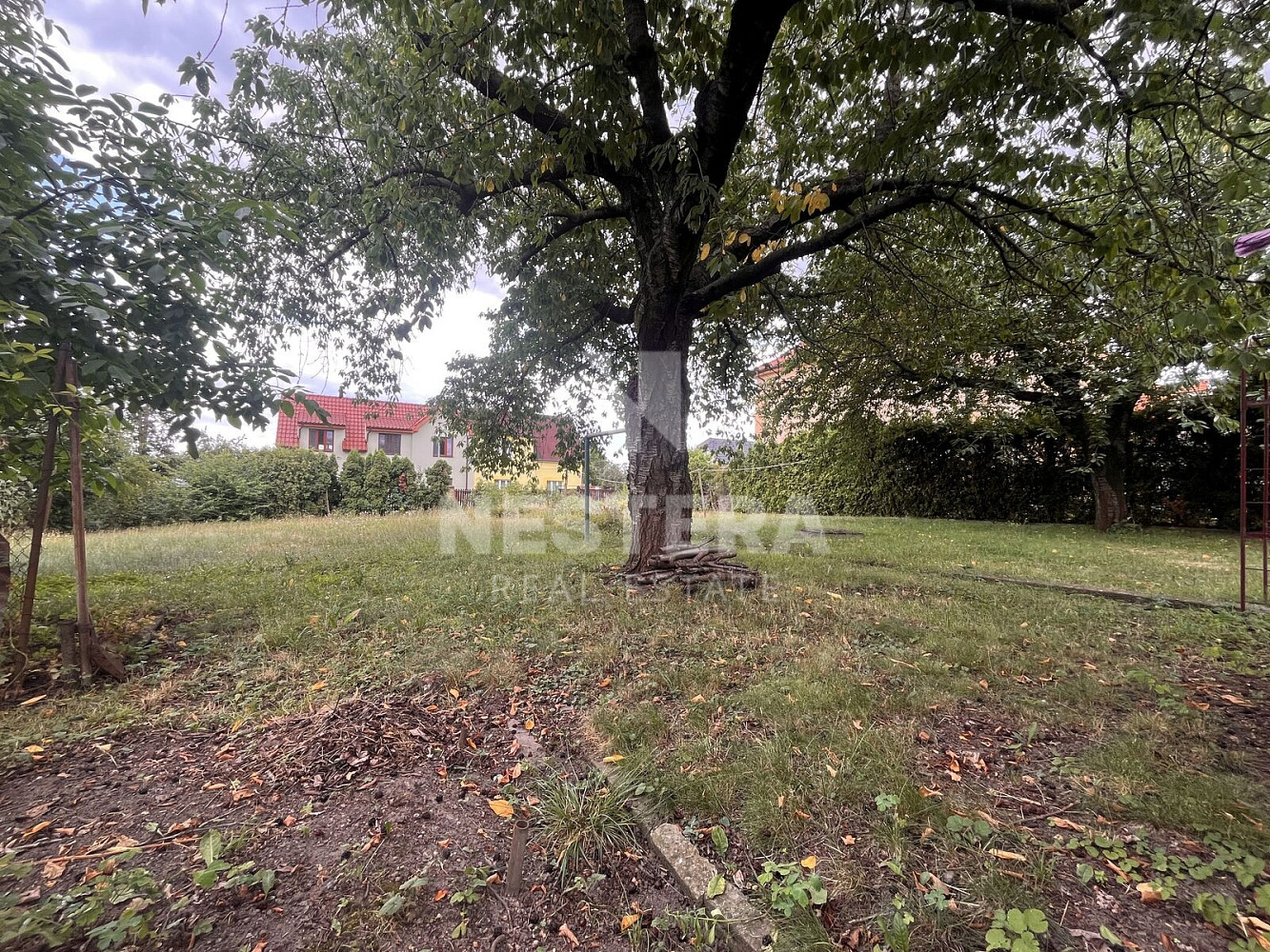 Prodej stavebního pozemku 834 m² – fotografie 4