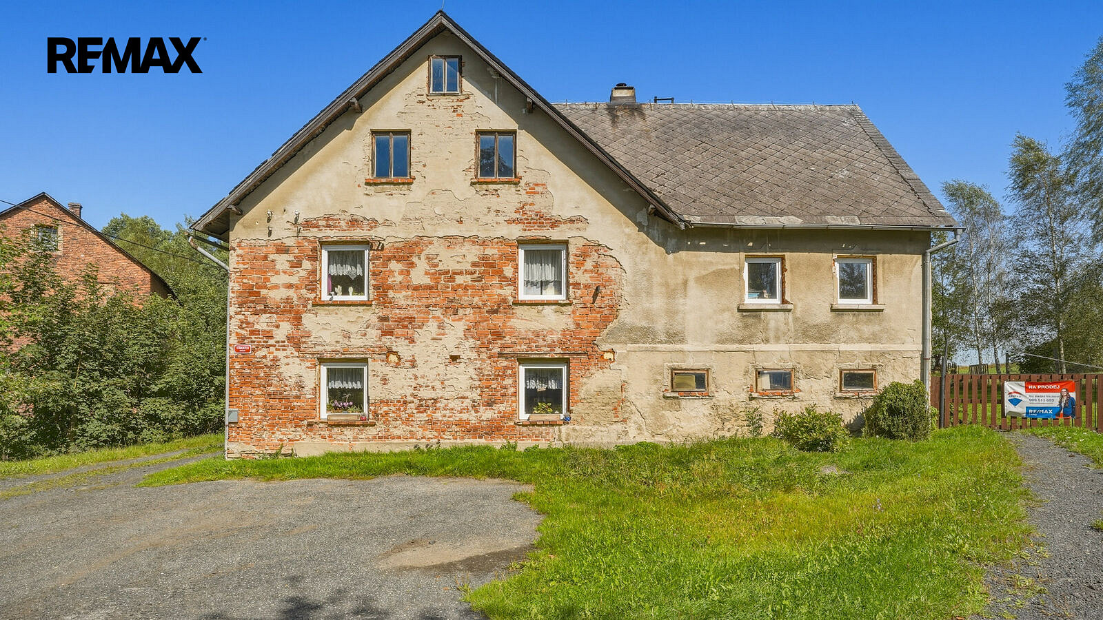 Prodej domu 215 m² s pozemkem 2 189 m²