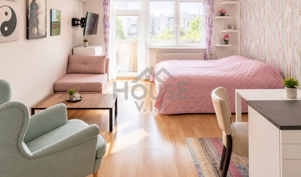 Prodej bytu 1+kk 31 m², Praha – náhled fotky 2
