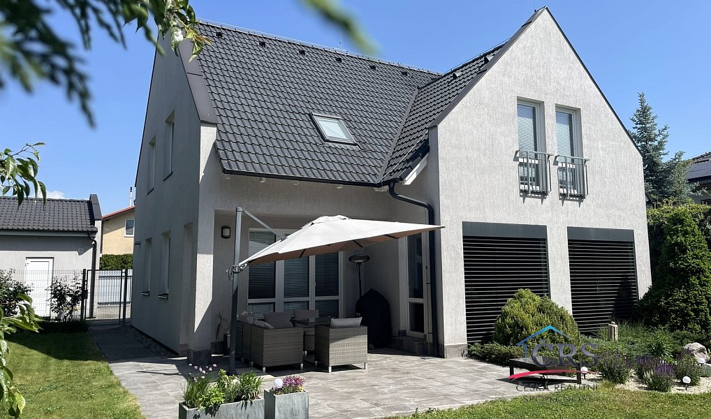 Prodej domu 310 m² s pozemkem 1 176 m², Hostivice – náhled fotky 2