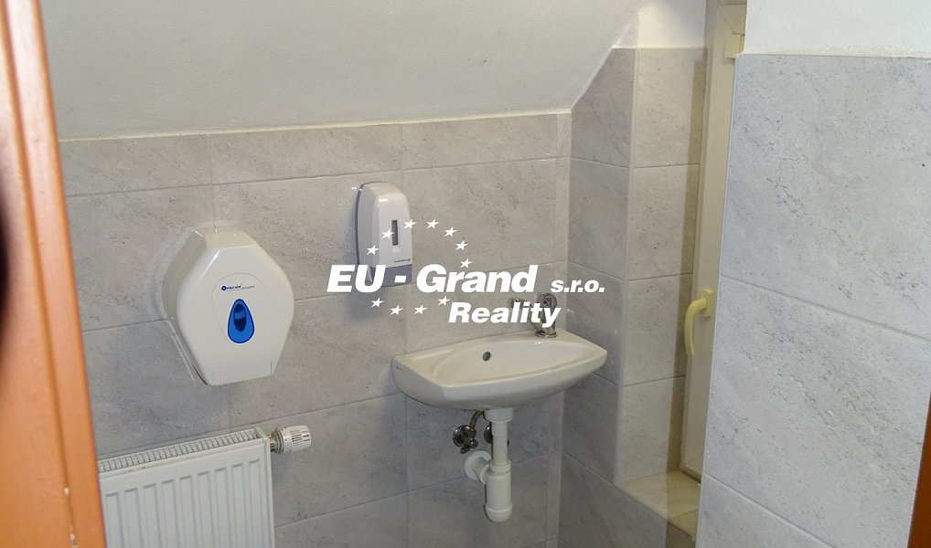 Prodej domu 325 m² s pozemkem 528 m², Šluknov – náhled fotky 27