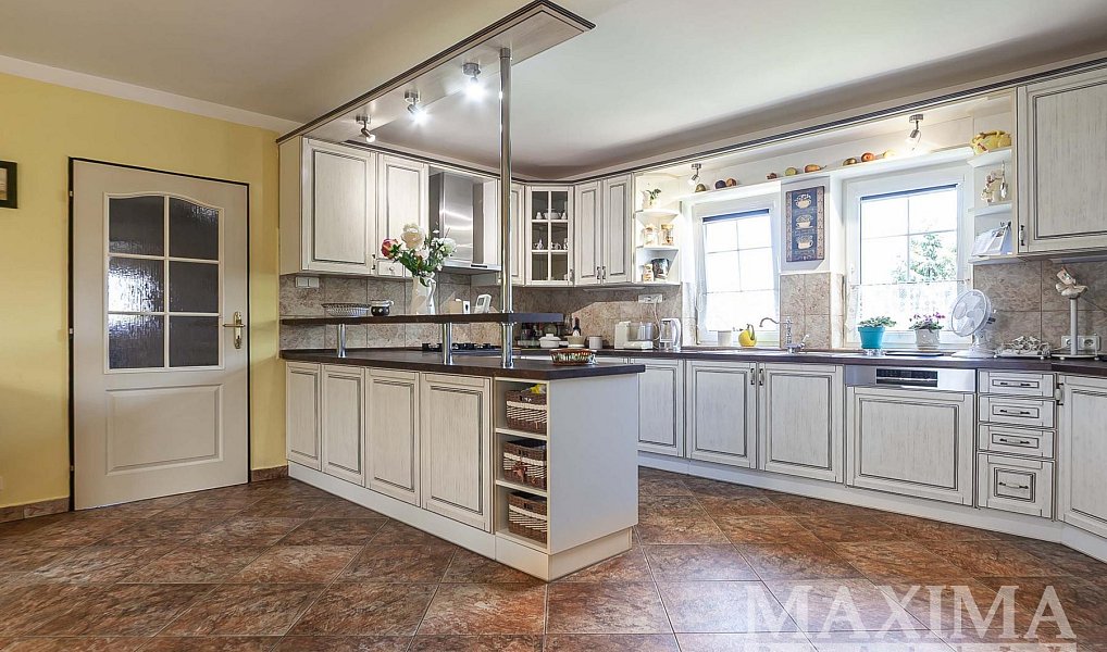Prodej domu 245 m² s pozemkem 773 m², Ejpovice – náhled fotky 11