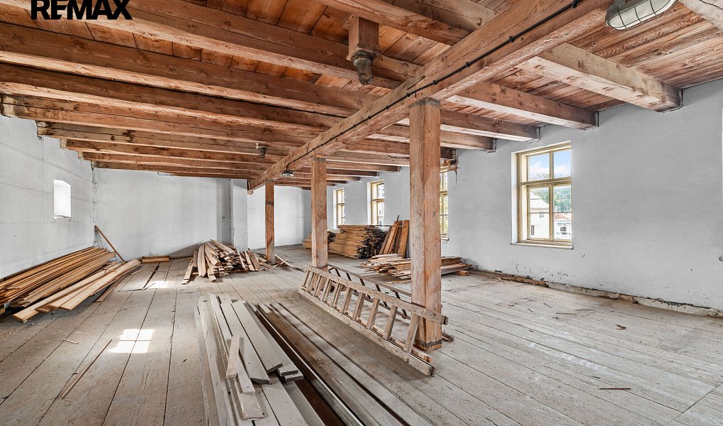 Prodej nájemního domu, činžáku 1 123 m², Jindřichův Hradec – náhled fotky 26