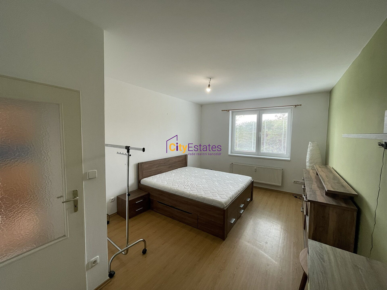 Pronájem bytu 2+1 72 m² – fotografie 3