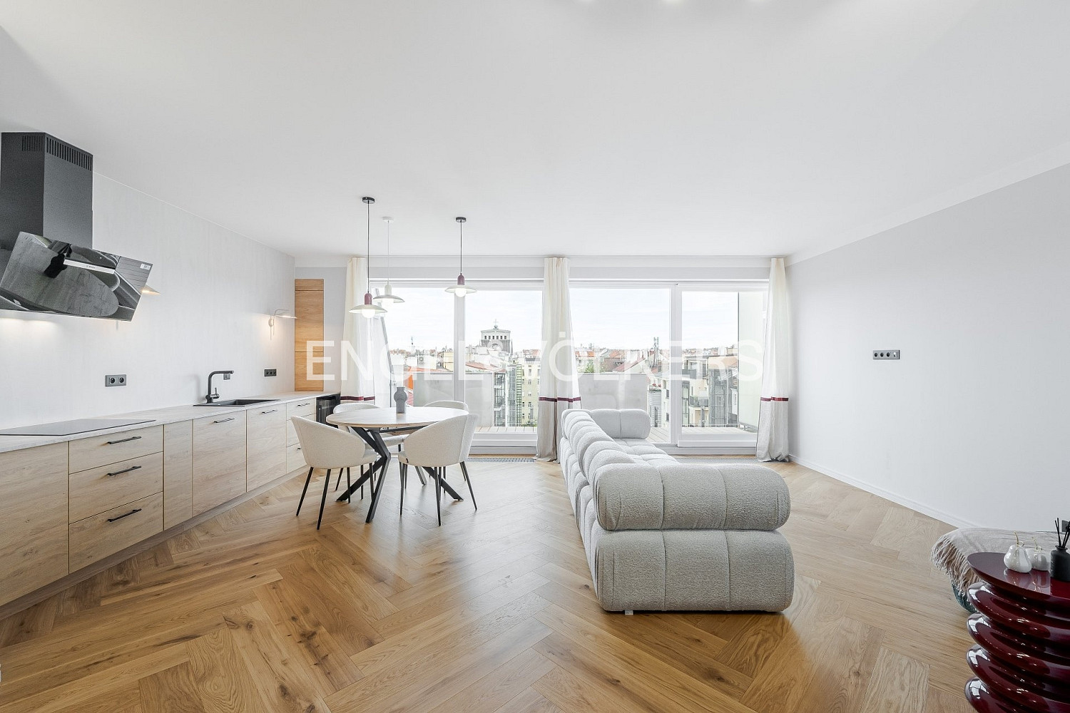 Pronájem bytu 4+kk 120 m²