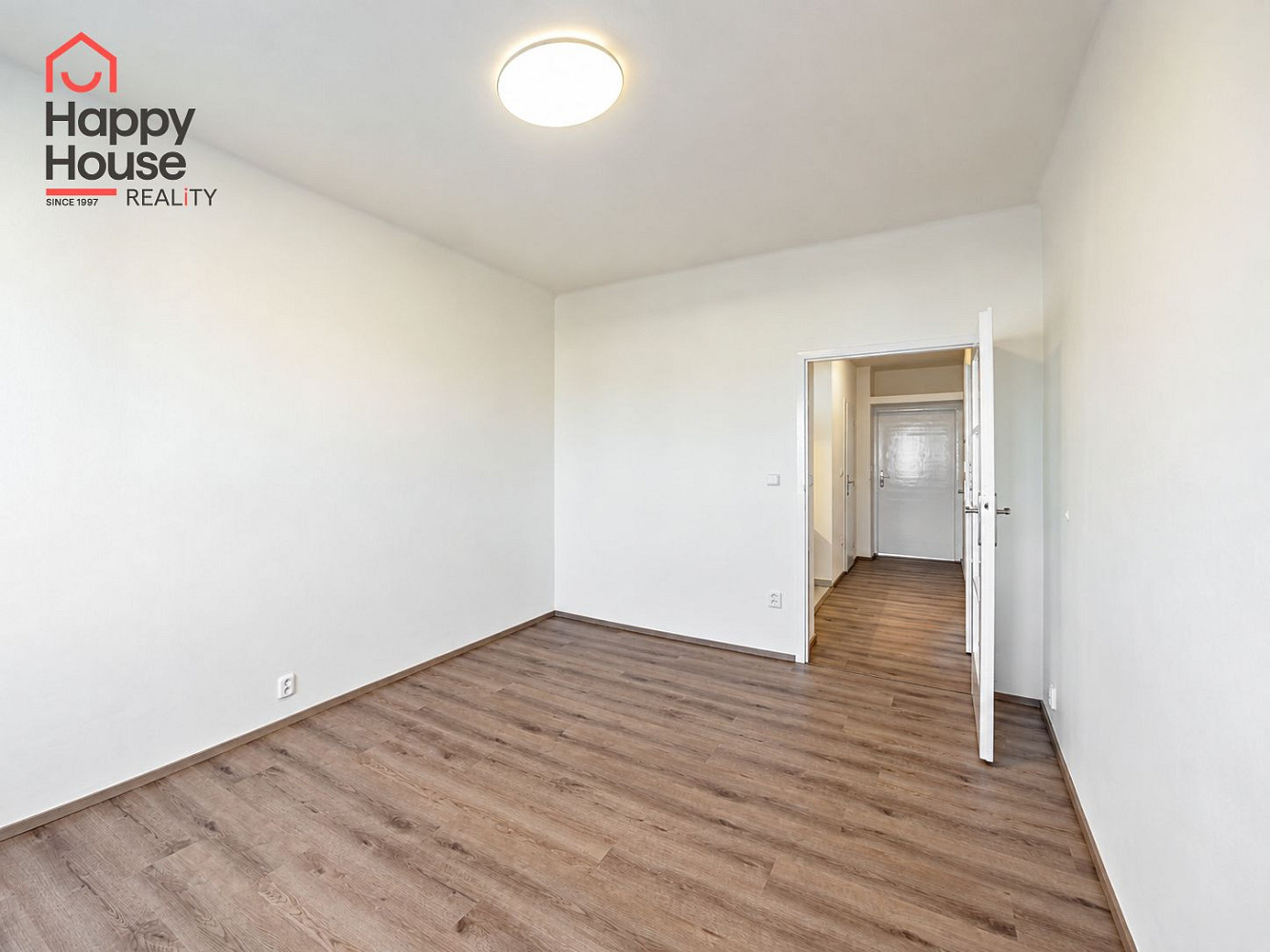 Pronájem bytu 2+kk 46 m² – fotografie 2