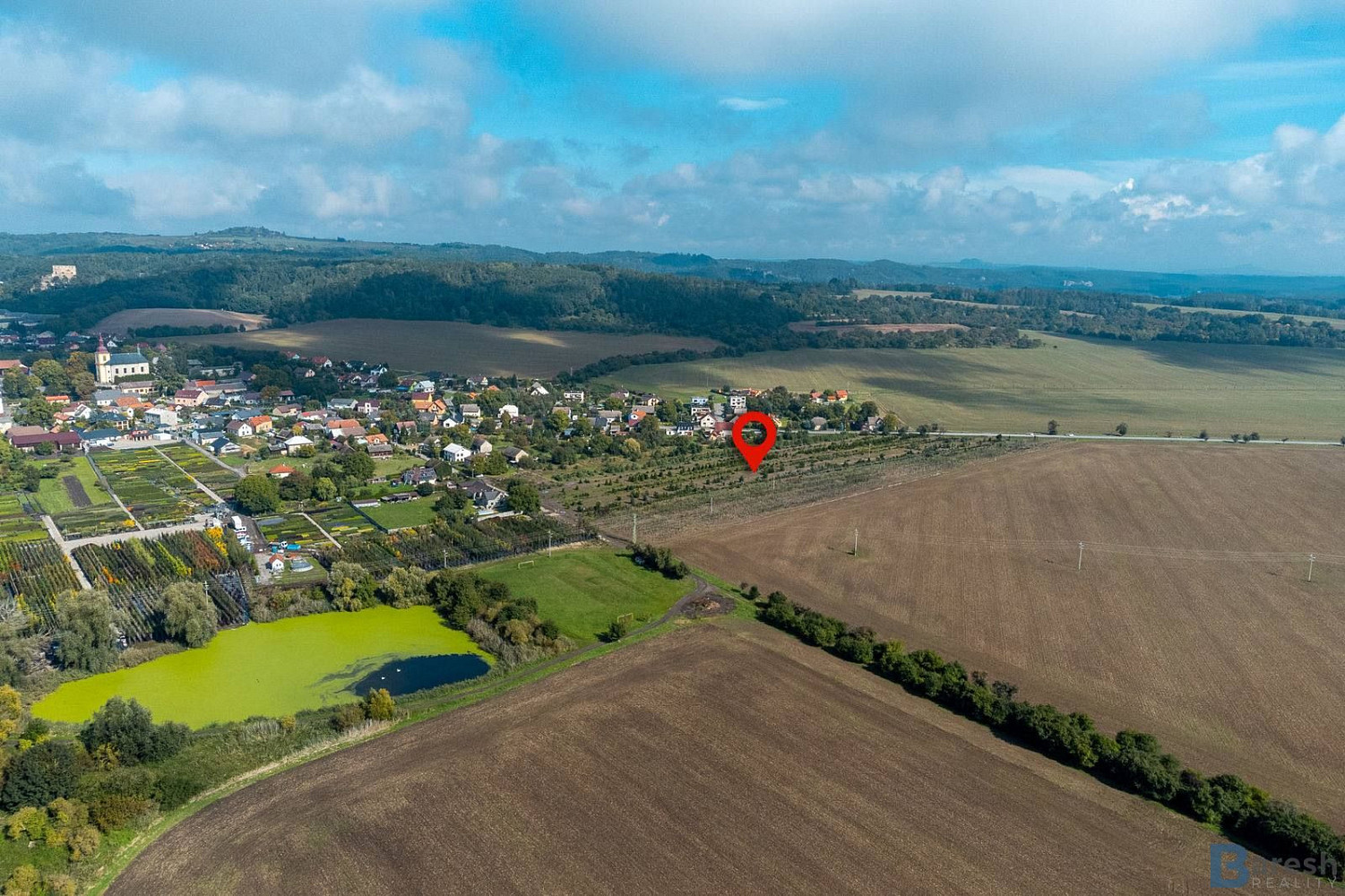 Prodej stavebního pozemku 1 101 m² – fotografie 3