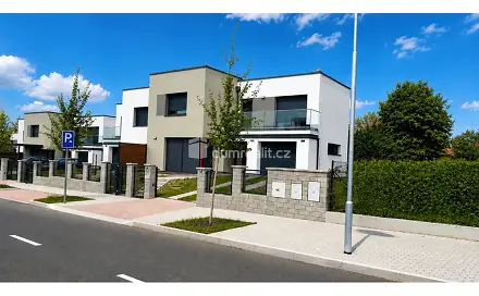 Pronájem domu 168 m² s pozemkem 406 m², Za Pískovnou, Praha 8 - Dolní Chabry