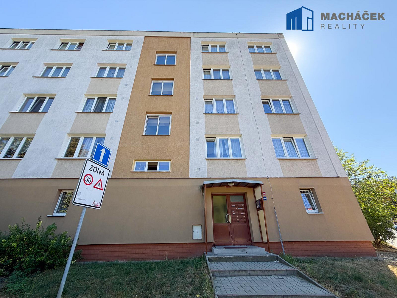 Prodej bytu 2+1 52 m² – fotografie 2