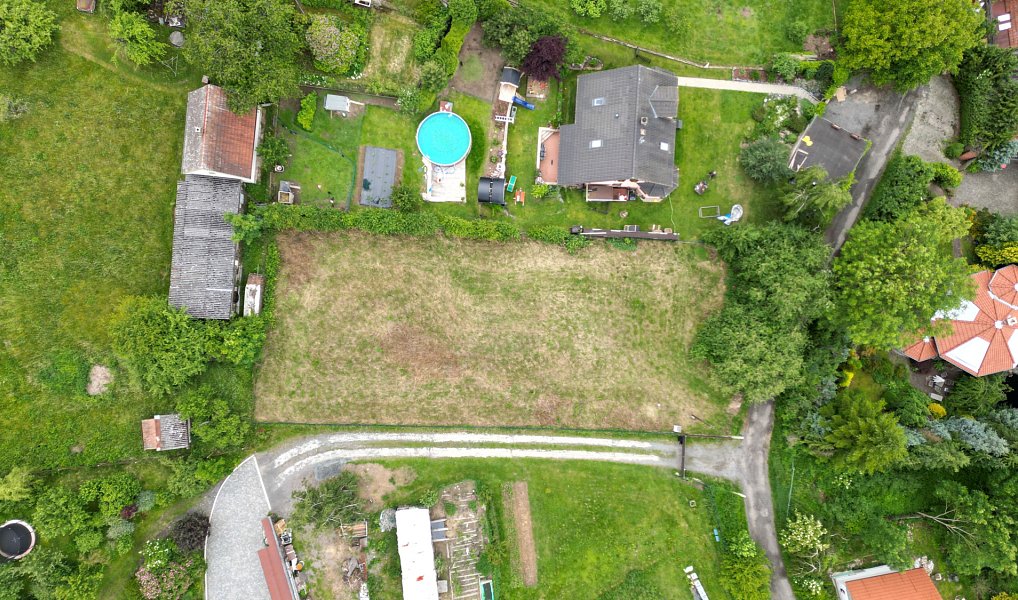 Prodej stavebního pozemku 1 135 m², Chocerady – náhled fotky 3