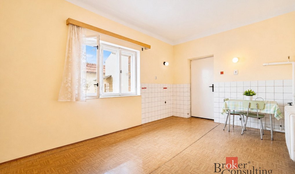 Prodej domu 200 m² s pozemkem 676 m², Třemošná – náhled fotky 9