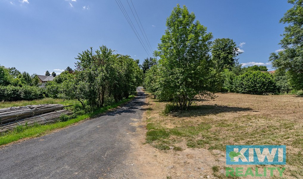 Prodej stavebního pozemku 1 744 m², Velké Heraltice – náhled fotky 14