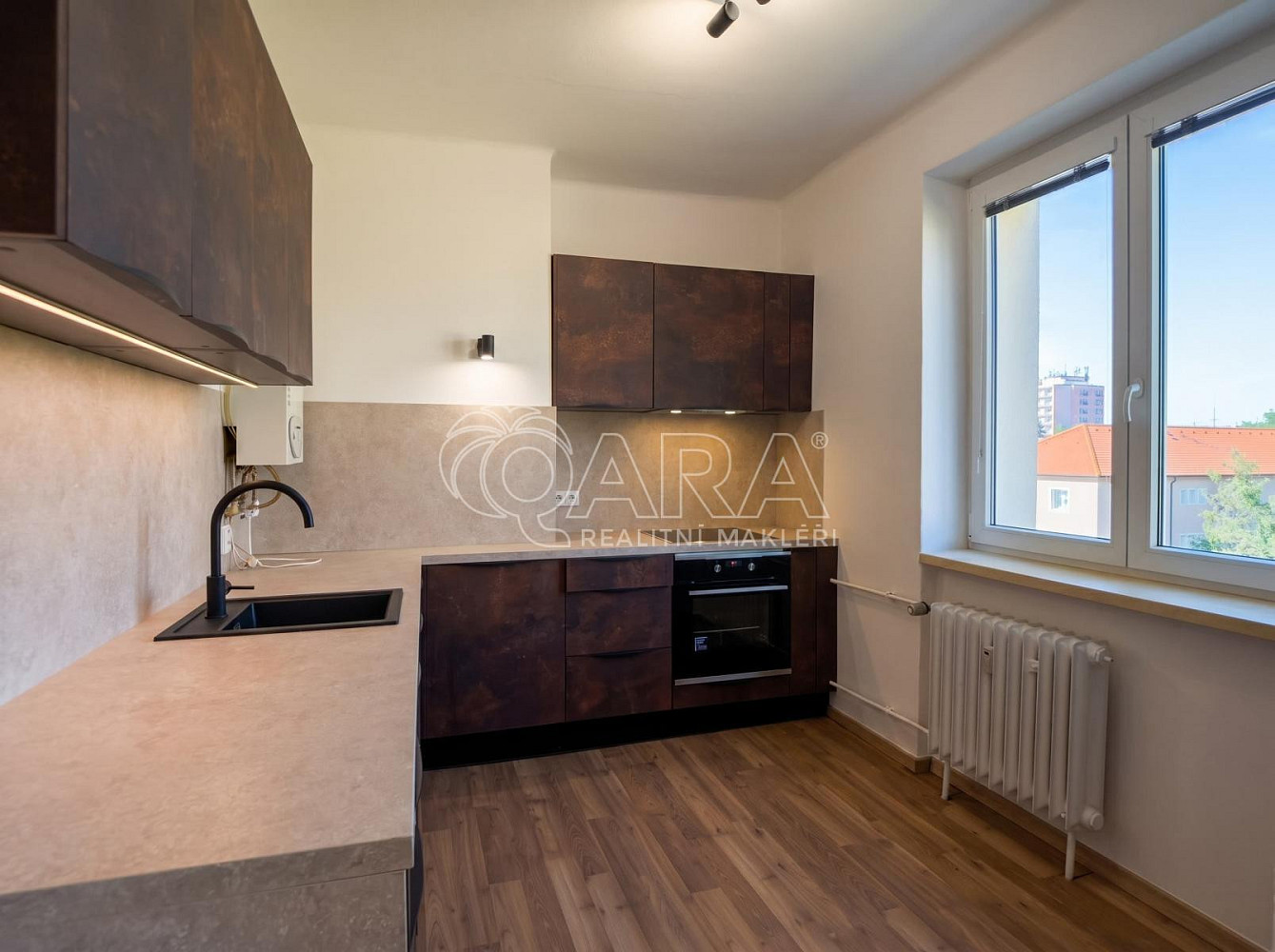 Pronájem bytu 2+1 53 m² — photo 2