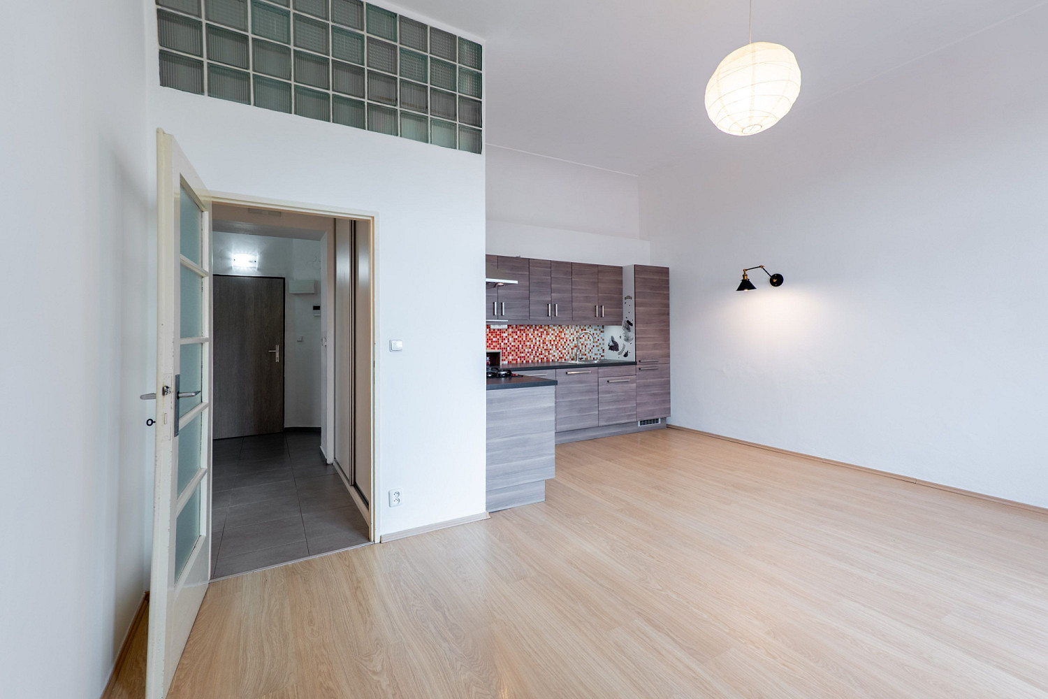 Pronájem bytu 2+kk 57 m² – fotografie 4