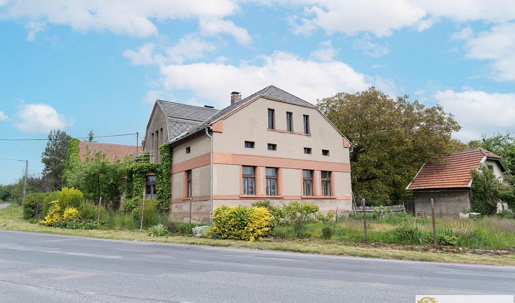 Prodej domu 100 m² s pozemkem 2 020 m², Košice – náhled fotky 2