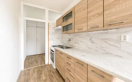 Pronájem bytu 2+1 60 m², Školní pěšina, Chomutov
