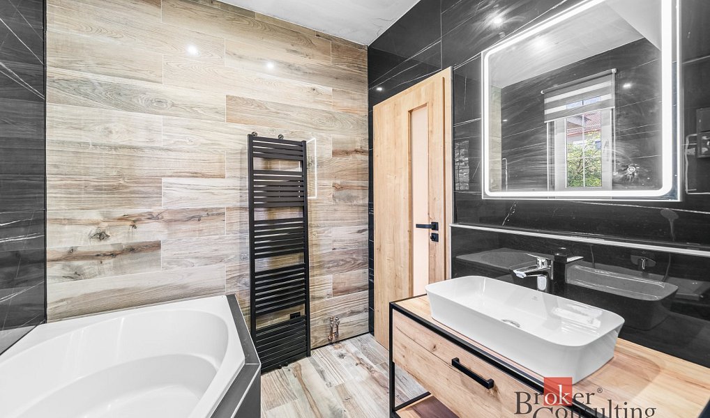 Prodej domu 250 m² s pozemkem 574 m², Plzeň – náhled fotky 12