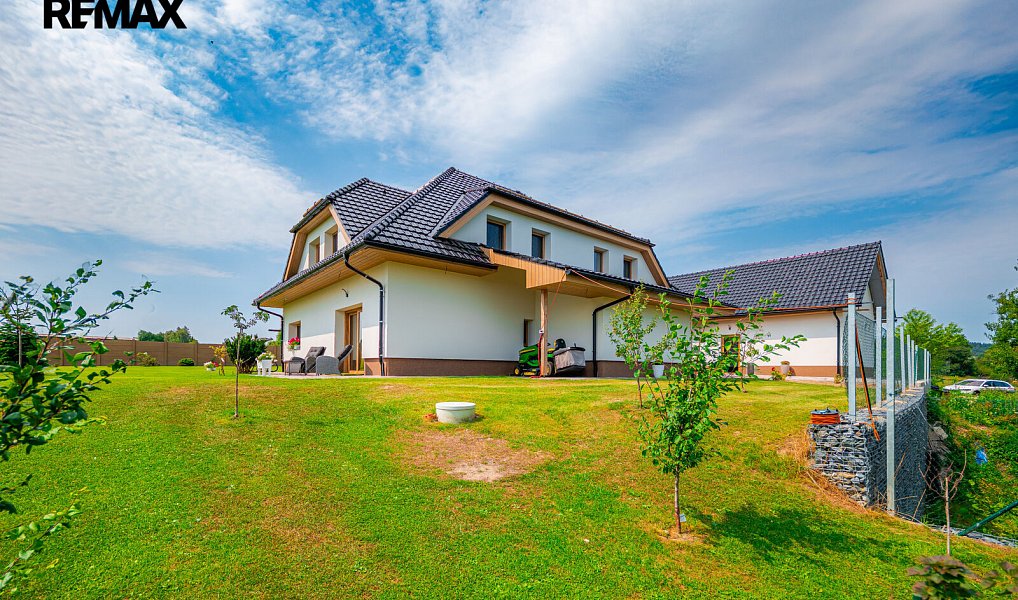 Prodej domu 350 m² s pozemkem 2 074 m², Staré Město – náhled fotky 33