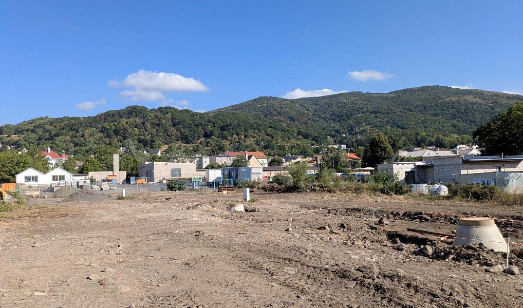 Prodej stavebního pozemku 1 296 m², Krupka – náhled fotky 12
